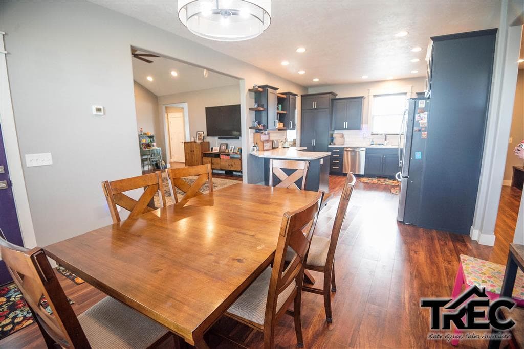 711 Jason Rd — photo 7 of 45