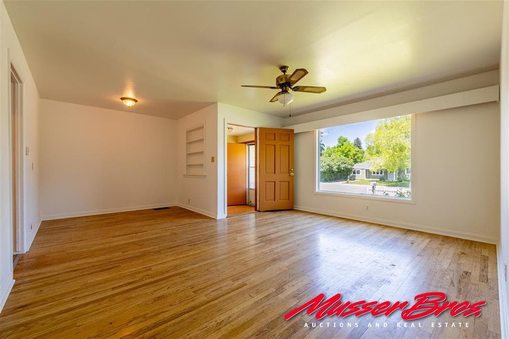 2122 Peake Ave — photo 11 of 40