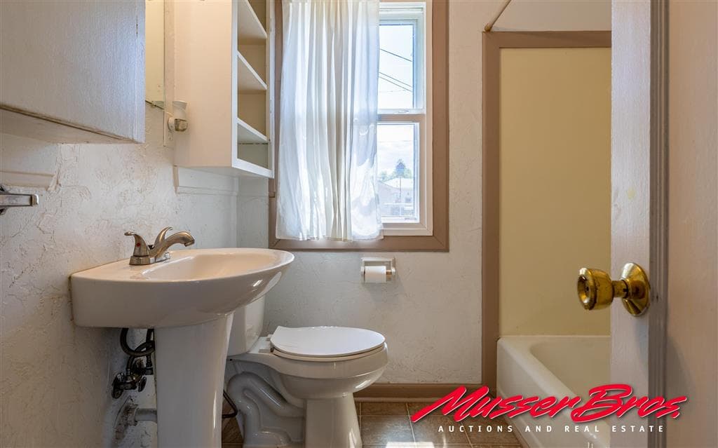 2122 Peake Ave — photo 17 of 40