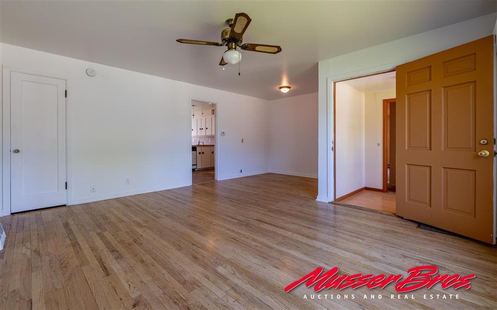 2122 Peake Ave — photo 10 of 40