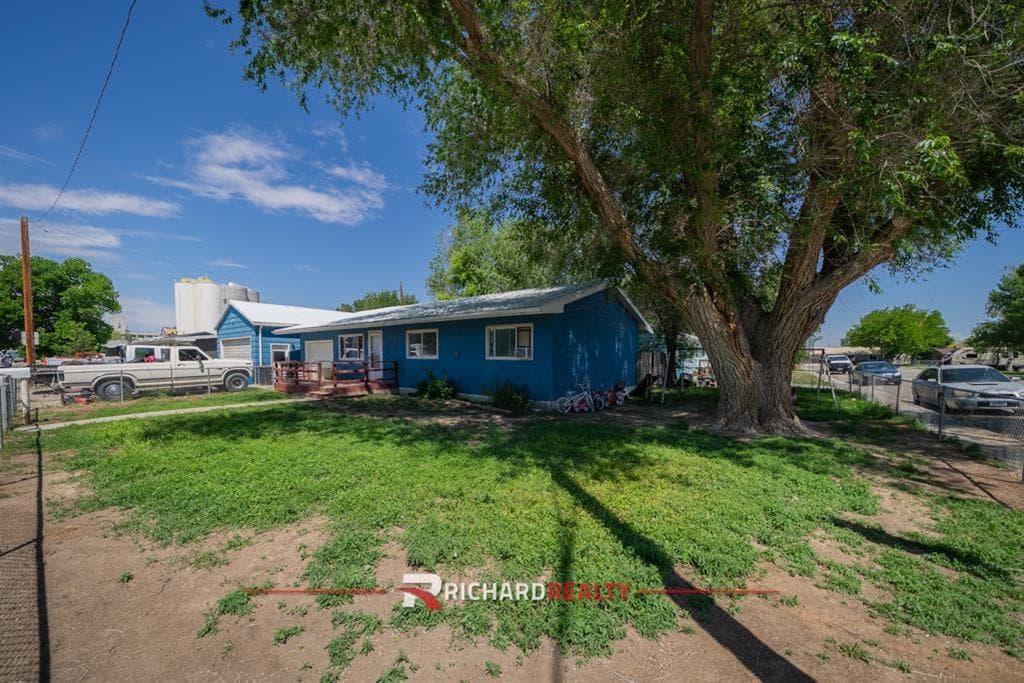 317 Thomas Ave — photo 16 of 23