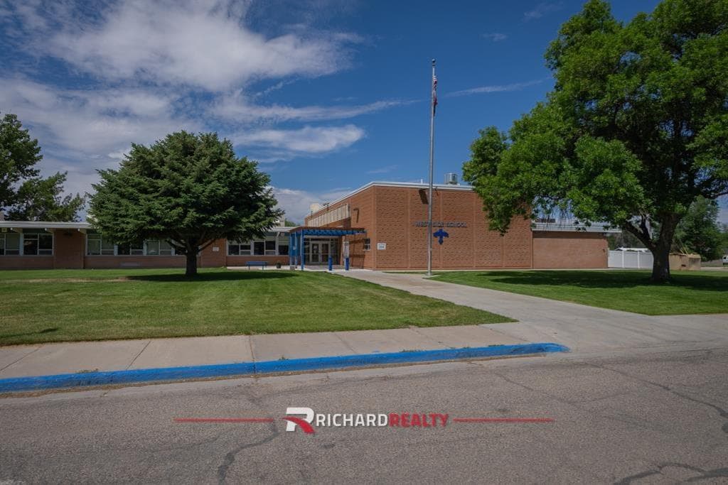 317 Thomas Ave — photo 21 of 23