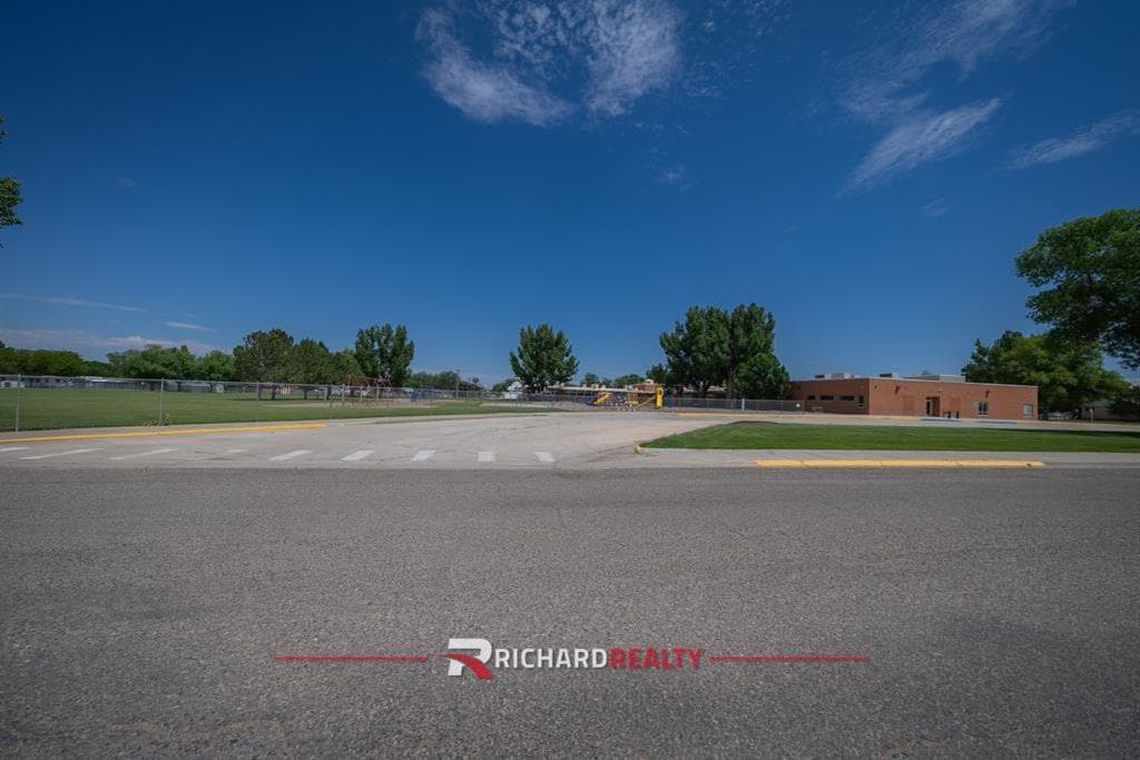 317 Thomas Ave — photo 23 of 23