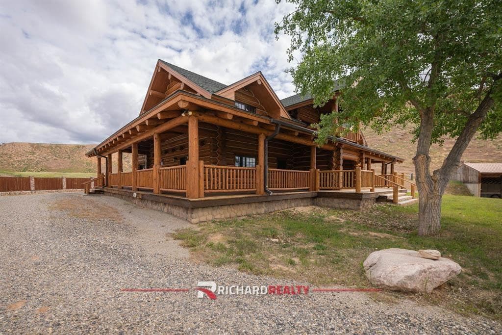 1727 Hwy 14 E — photo 2 of 62