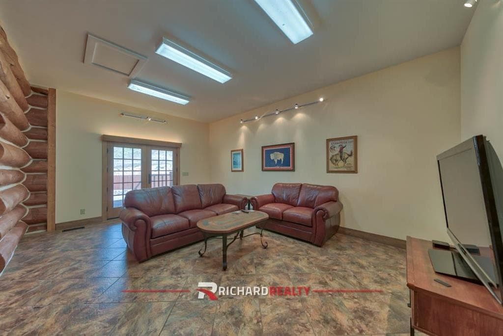 1727 Hwy 14 E — photo 17 of 62