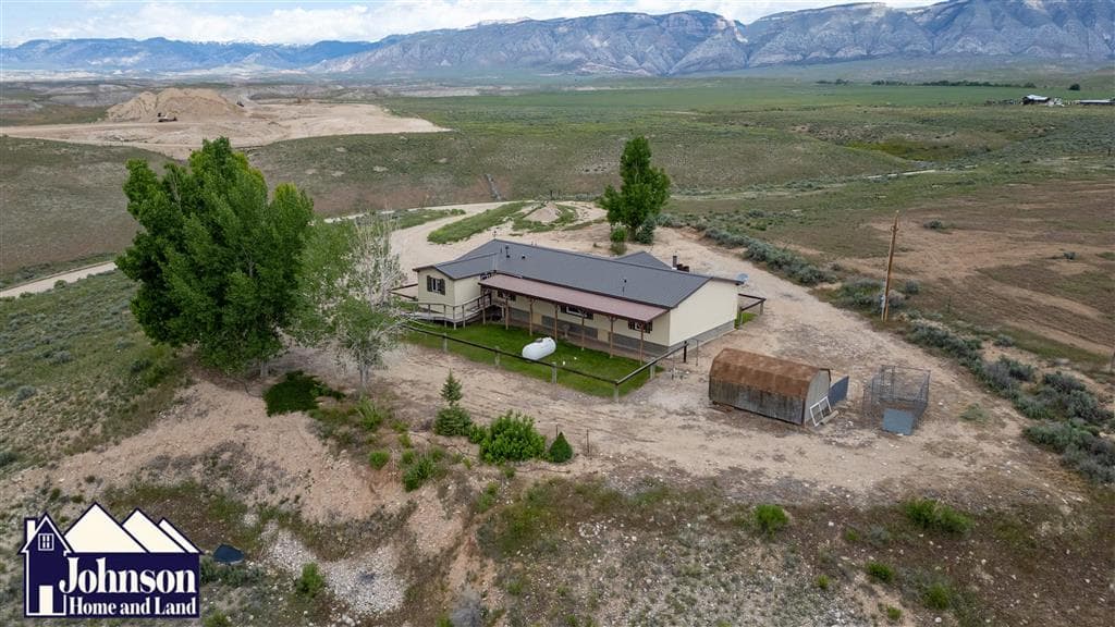 3906 Lane 31 — photo 4 of 41