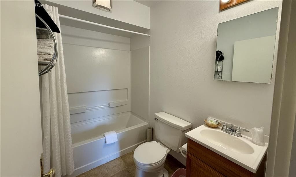 244 Yellowstone Ave., W — photo 11 of 20