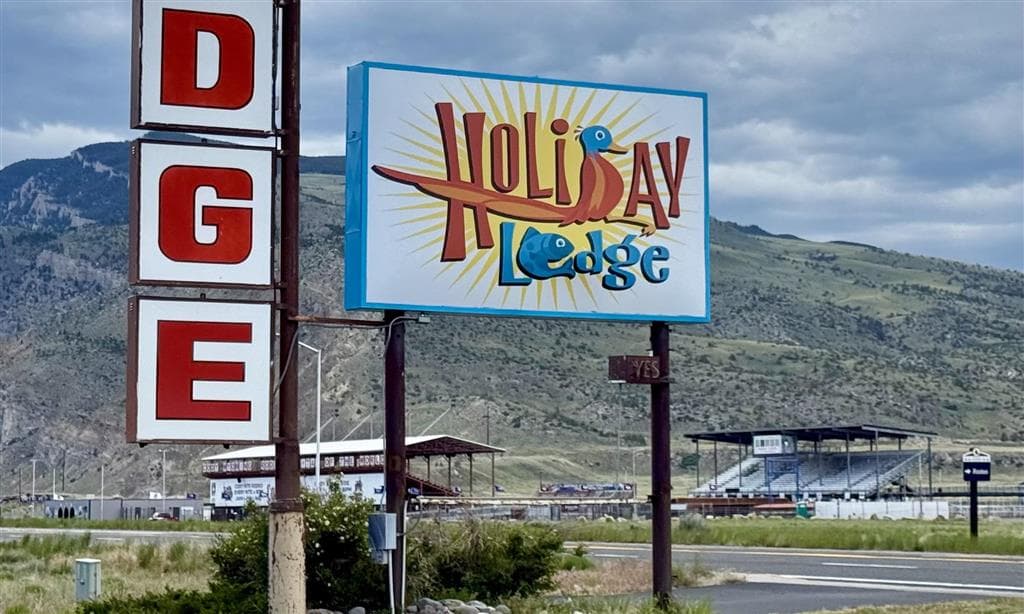 244 Yellowstone Ave., W — photo 18 of 20