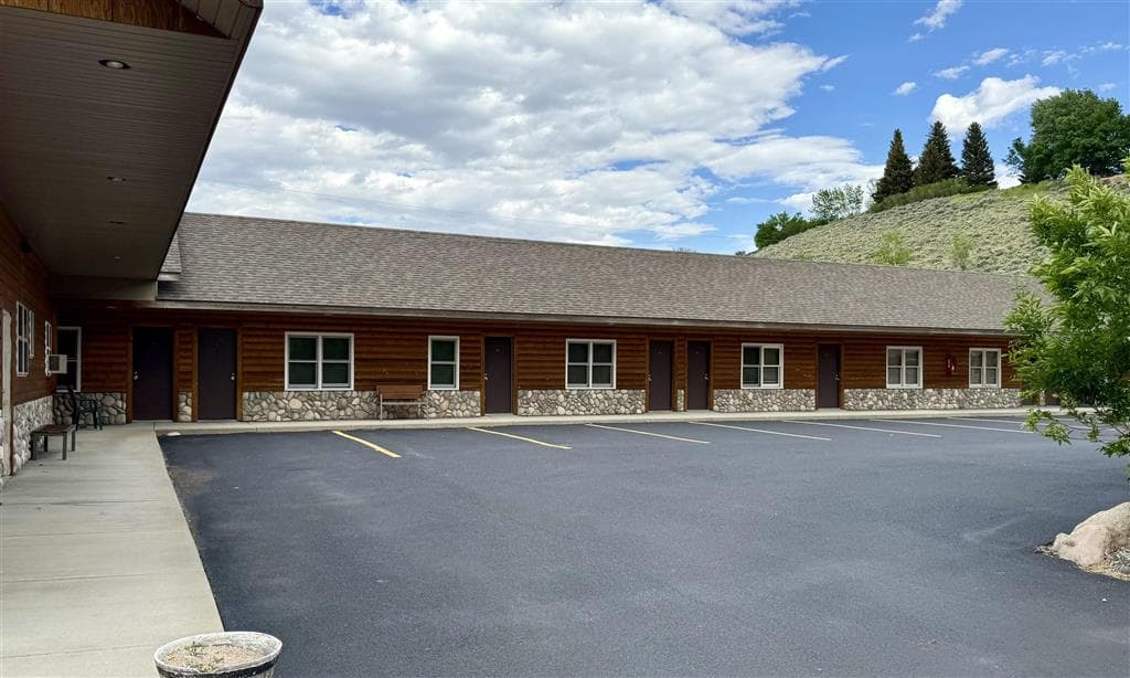 244 Yellowstone Ave., W — photo 6 of 20