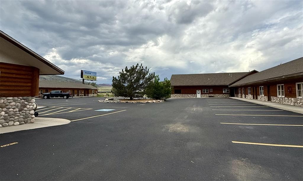 244 Yellowstone Ave., W — photo 7 of 20