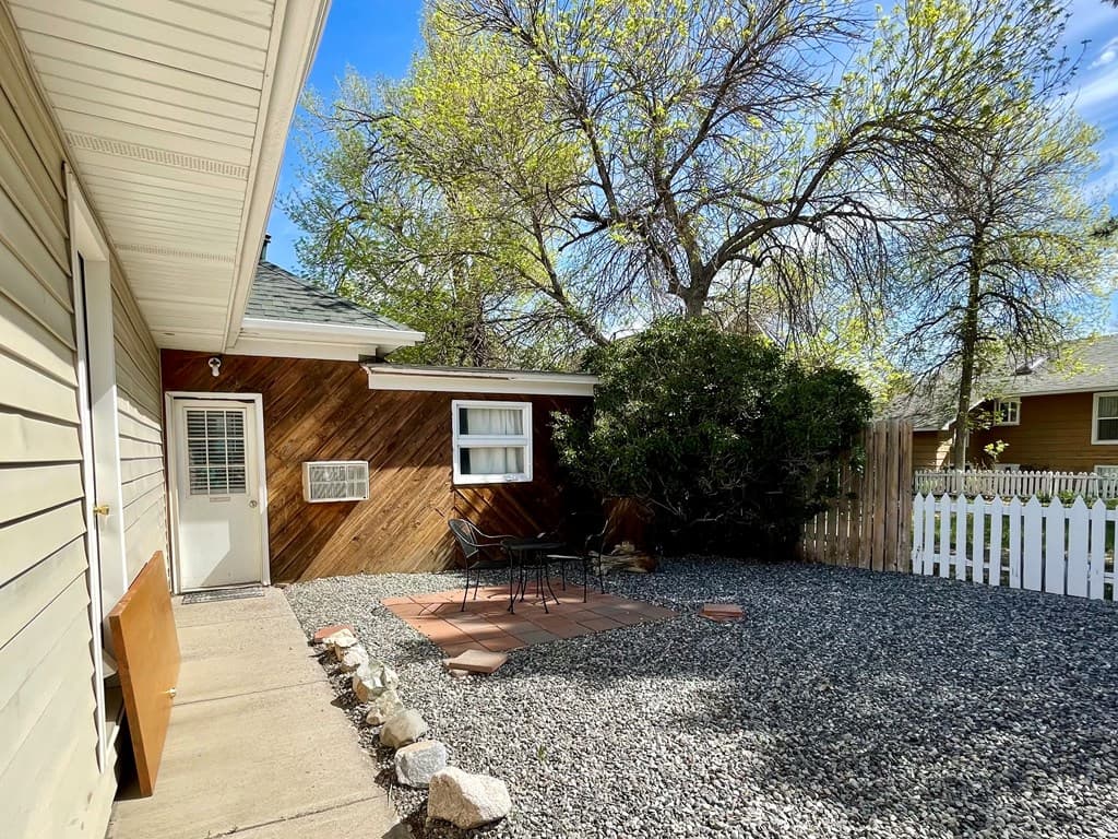 1701 Alger Ave — photo 11 of 15