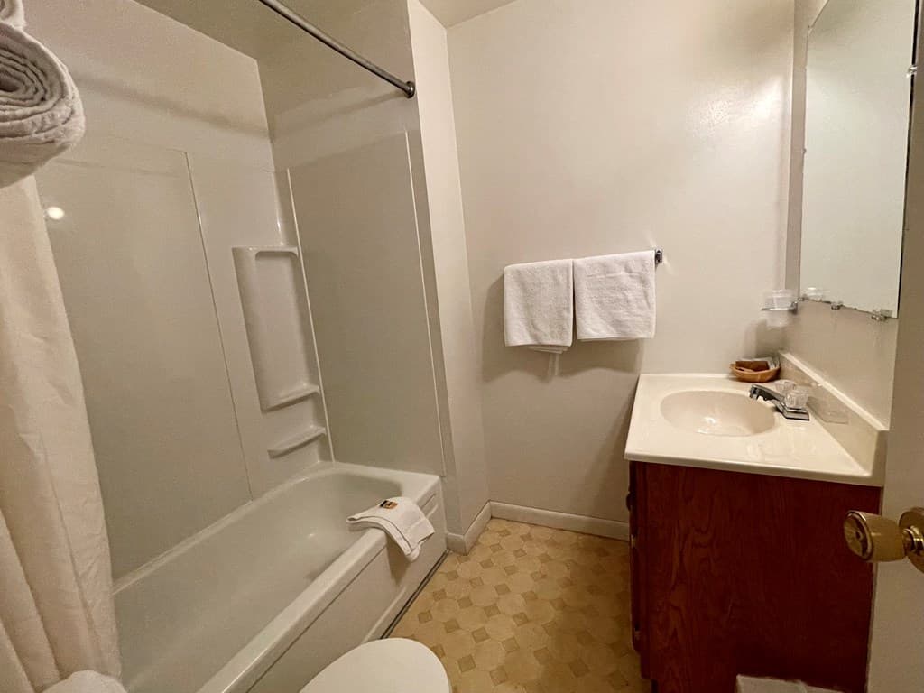 1701 Alger Ave — photo 6 of 15