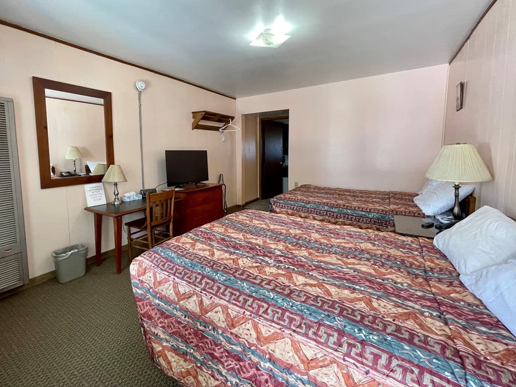 1701 Alger Ave — photo 10 of 15