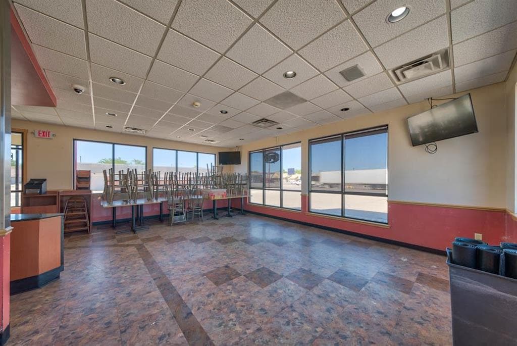 1001 Pulliam Ave — photo 10 of 41