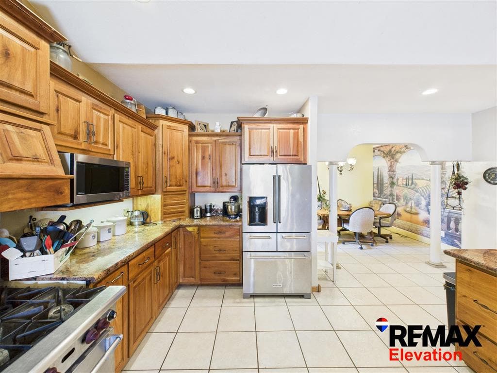 625 3rd Ave N — photo 14 of 44