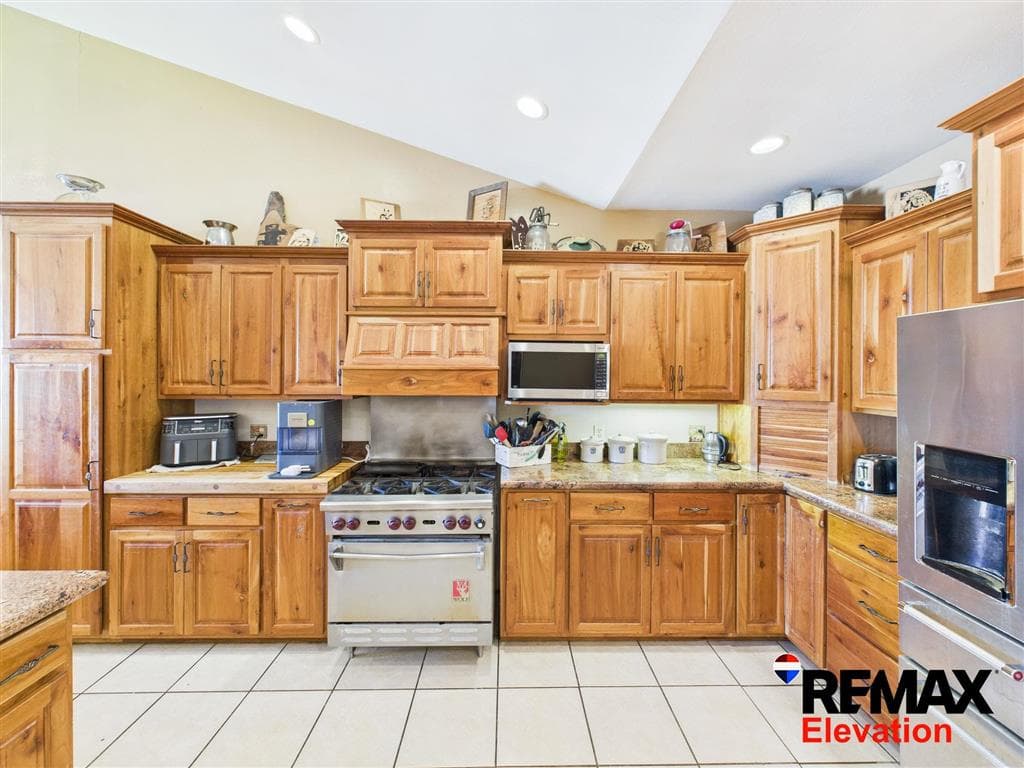 625 3rd Ave N — photo 15 of 44