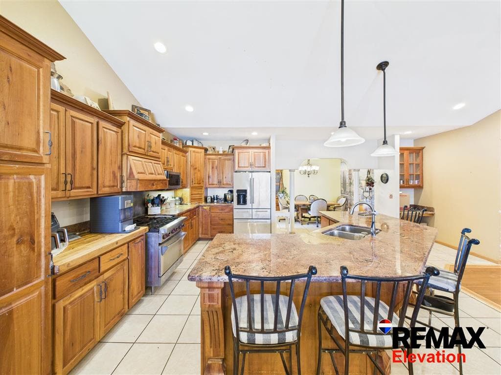 625 3rd Ave N — photo 16 of 44