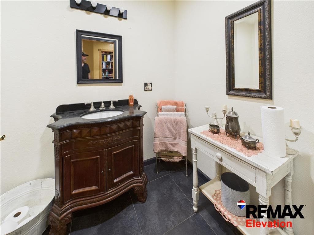 625 3rd Ave N — photo 18 of 44