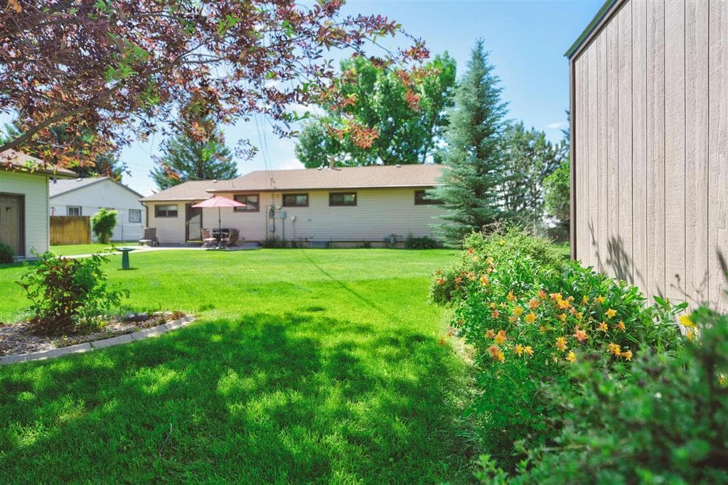2519 Beartooth Dr photo 1