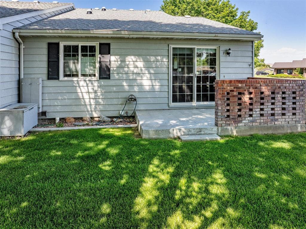 966 Avenue G — photo 11 of 54