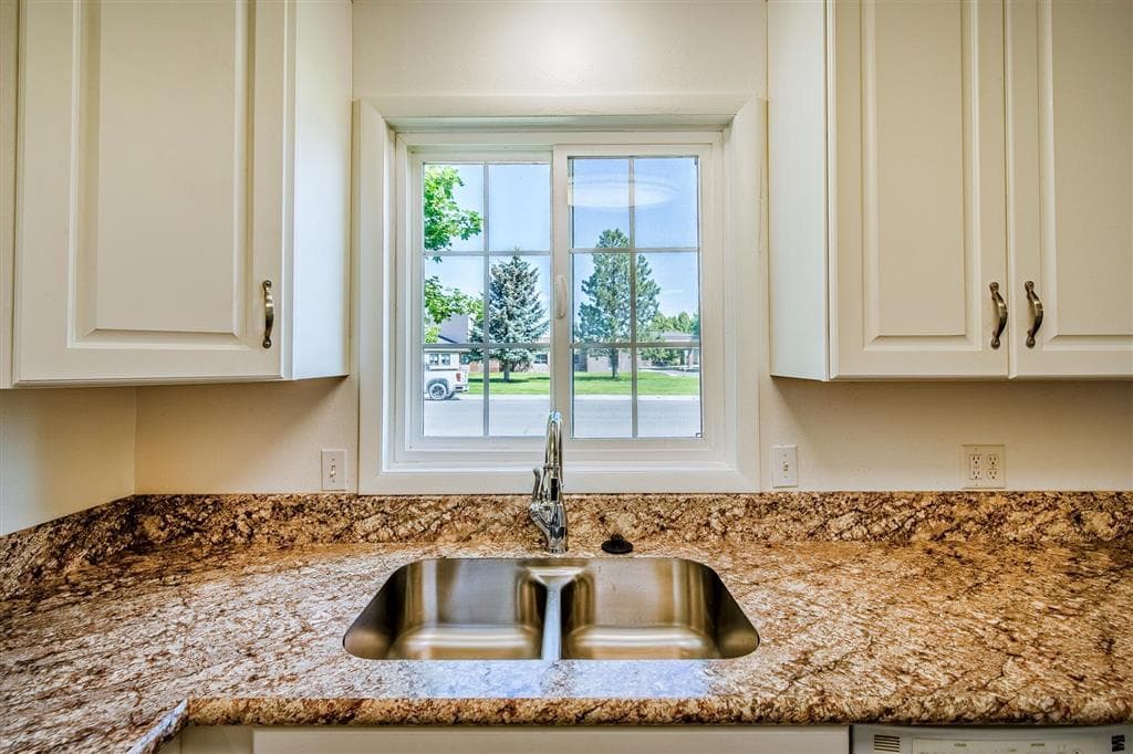 966 Avenue G — photo 20 of 54