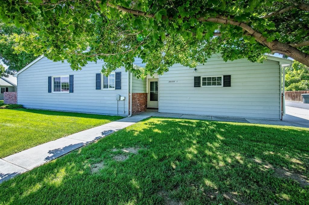 966 Avenue G — photo 5 of 54