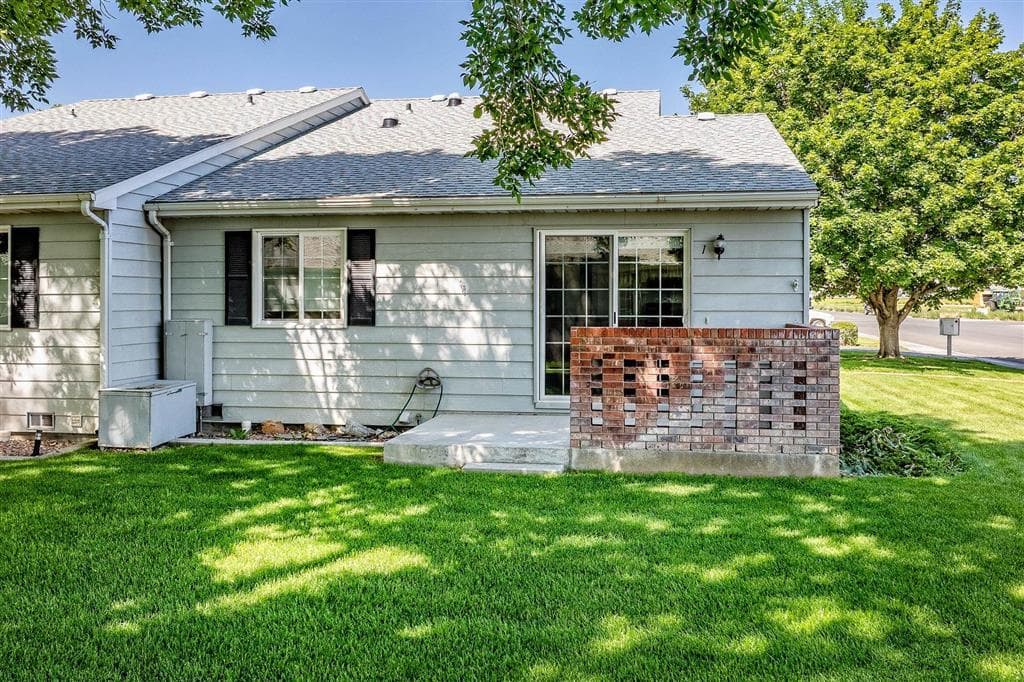 966 Avenue G — photo 48 of 54