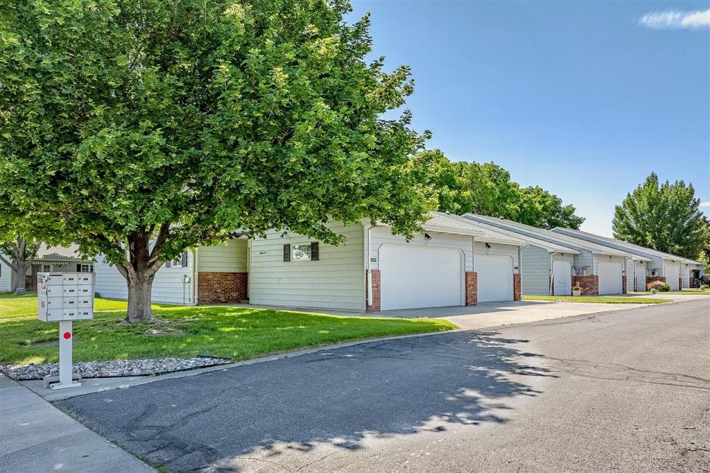 966 Avenue G — photo 7 of 54