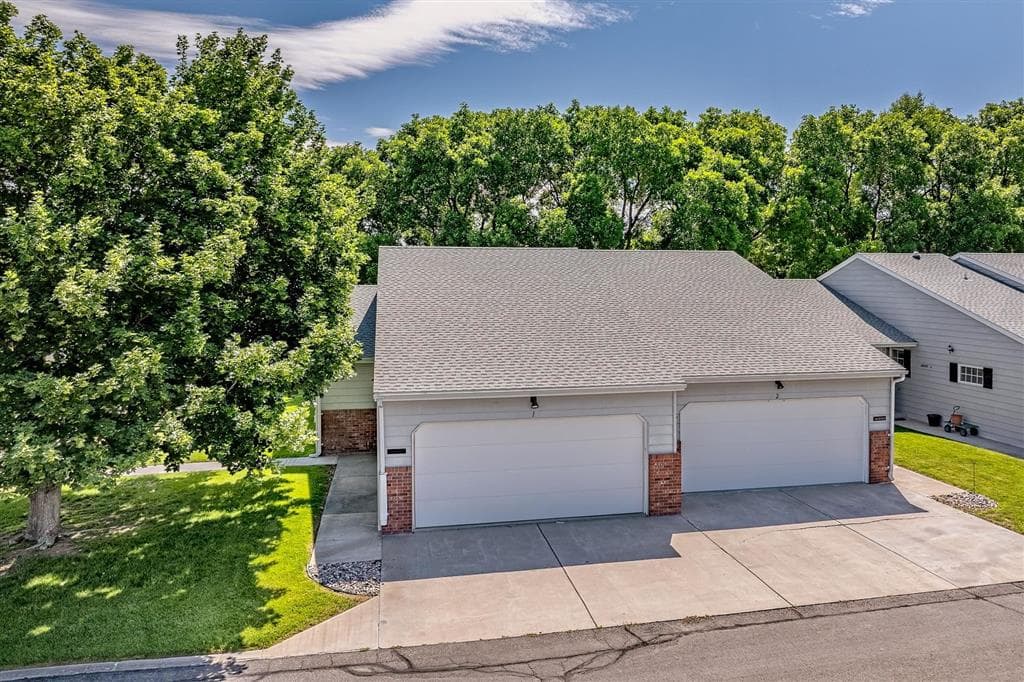 966 Avenue G — photo 8 of 54