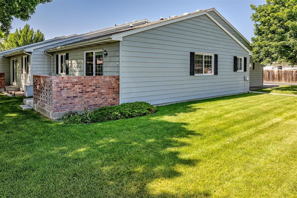 966 Avenue G — photo 10 of 54