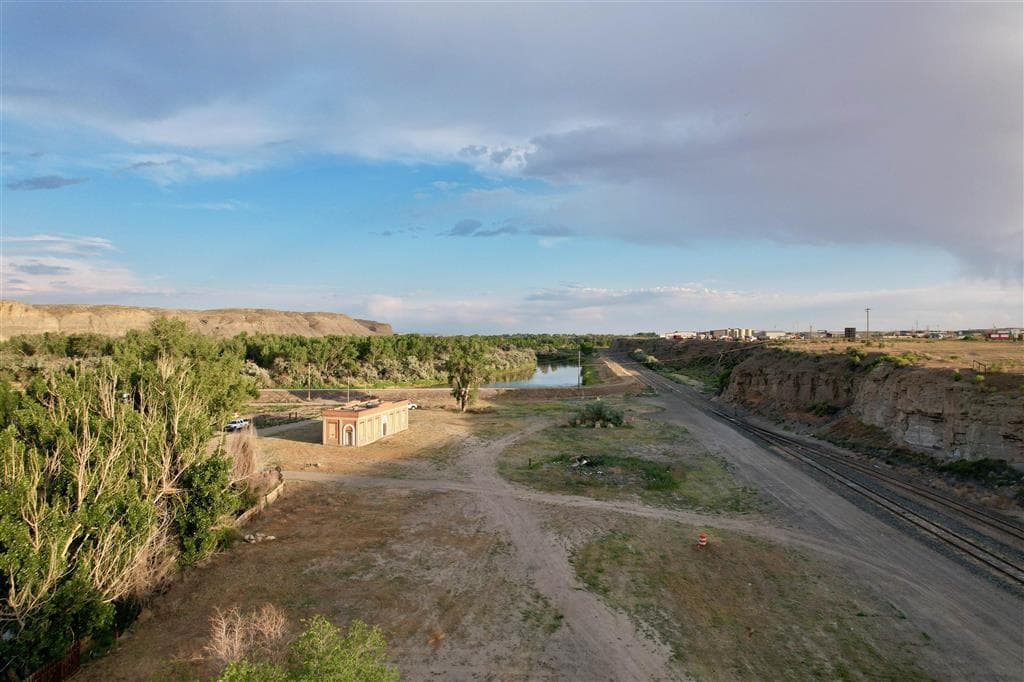 800 6th St — photo 12 of 22