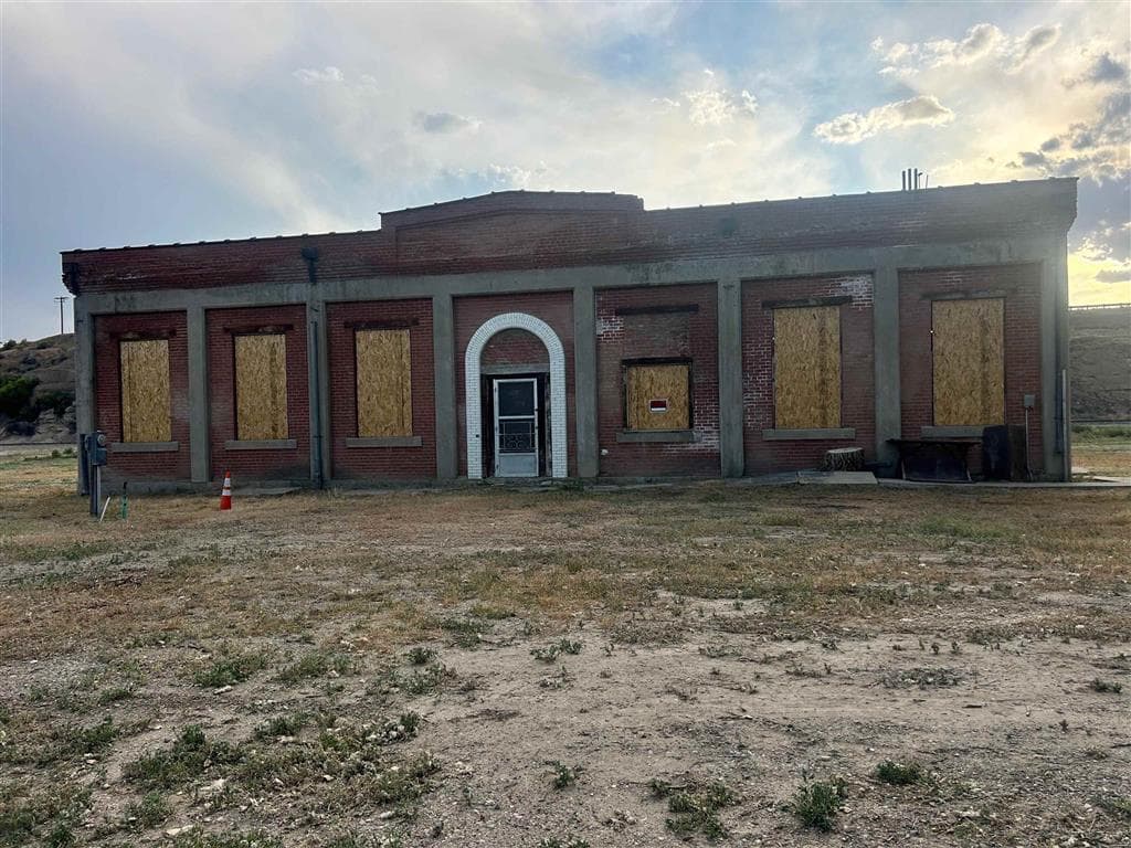 800 6th St — photo 19 of 22