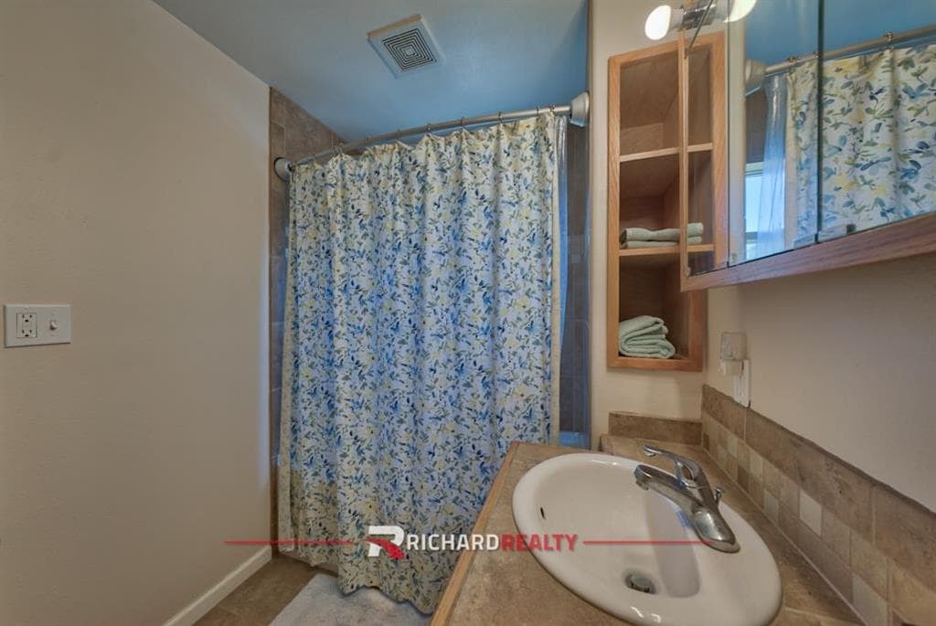 4035 Trapper Creek Rd — photo 15 of 38