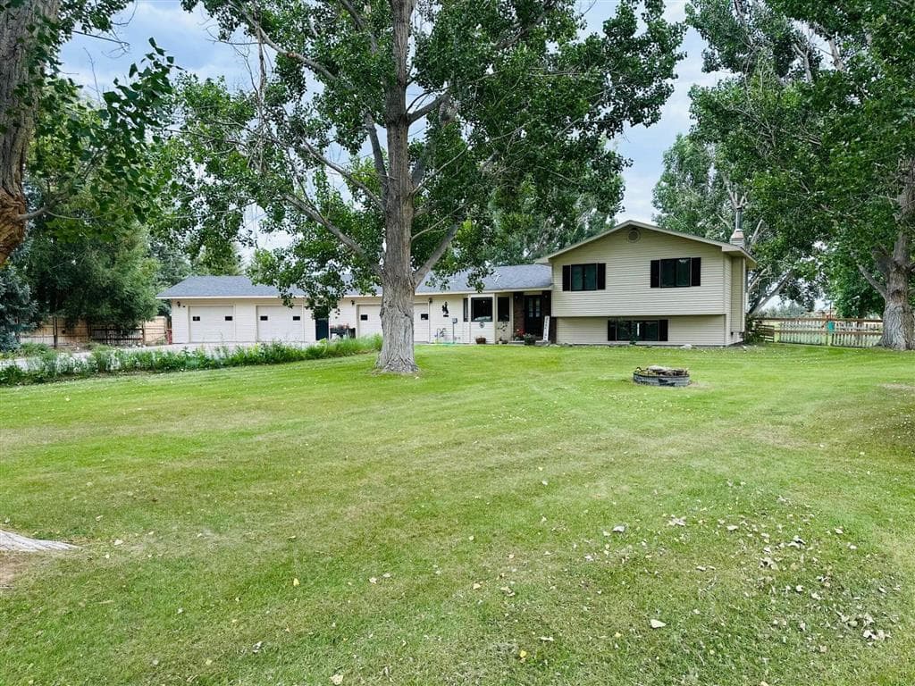 871 E Christy Ln photo 1