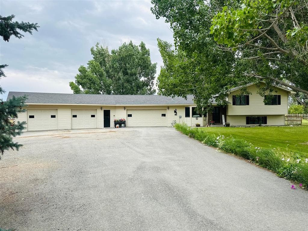 871 E Christy Ln — photo 3 of 51