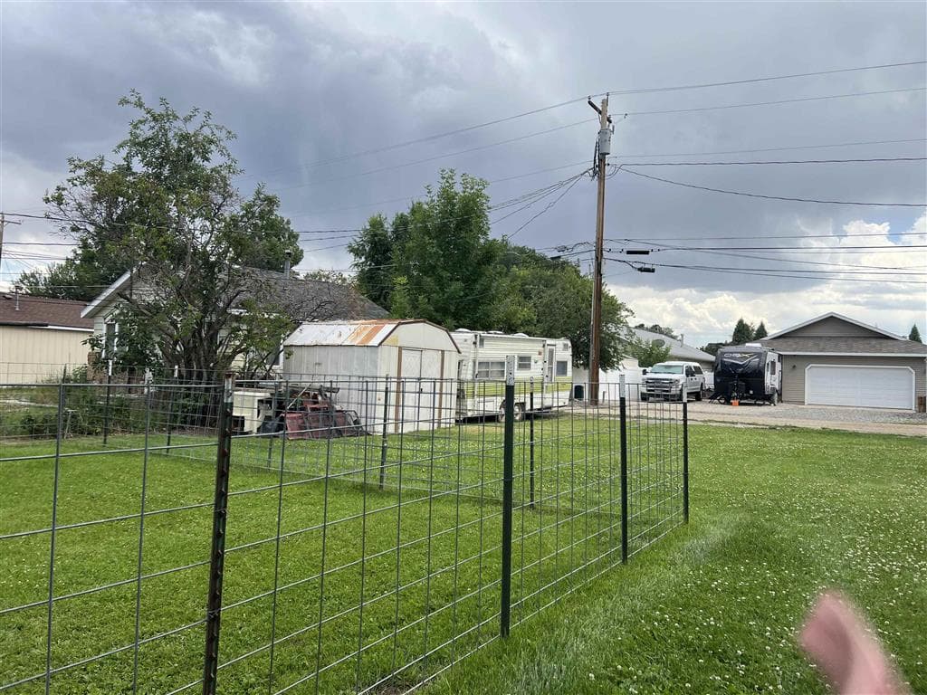 1414 Salsbury Ave — photo 2 of 11