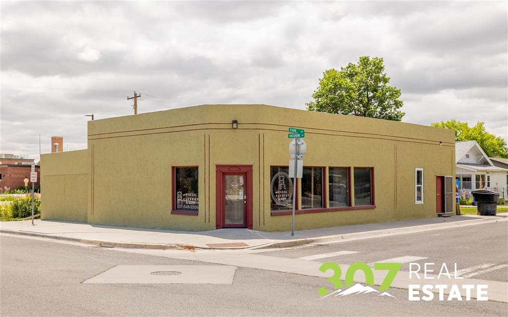 490 Shoshone Ave — photo 15 of 27