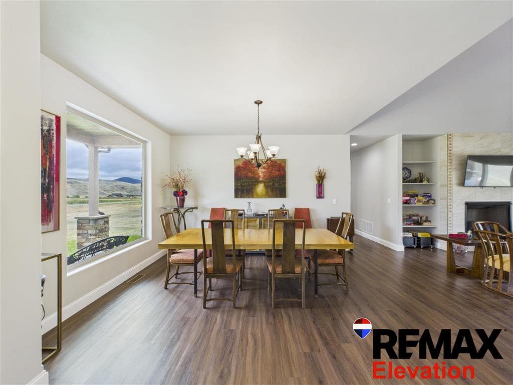 108 Stillwater Dr — photo 12 of 54