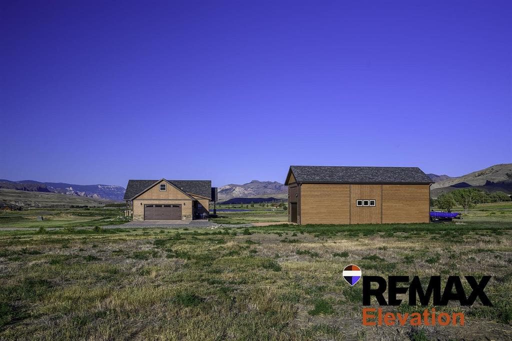 108 Stillwater Dr — photo 3 of 54