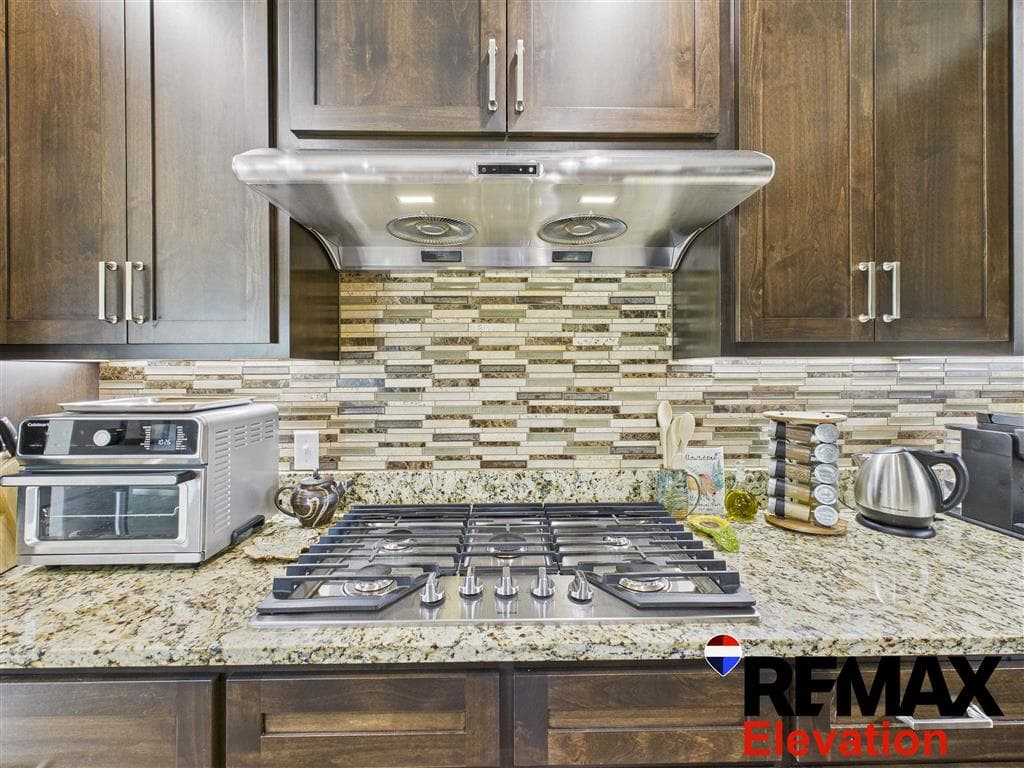 108 Stillwater Dr — photo 21 of 54