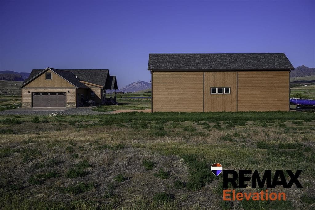 108 Stillwater Dr — photo 4 of 54