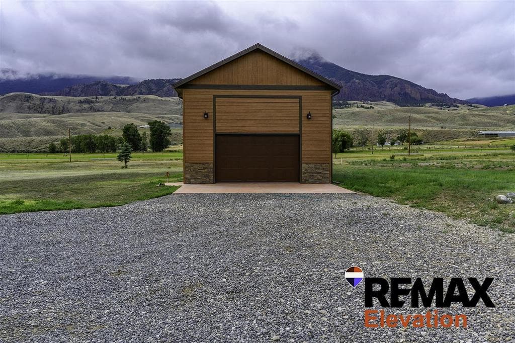 108 Stillwater Dr — photo 44 of 54