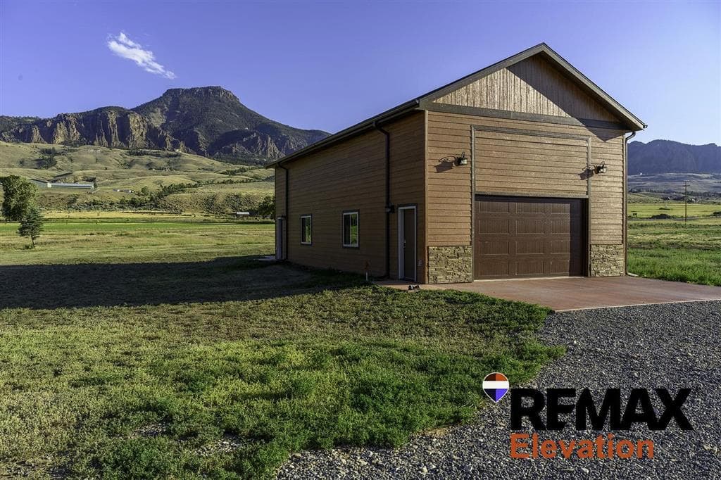 108 Stillwater Dr — photo 8 of 54