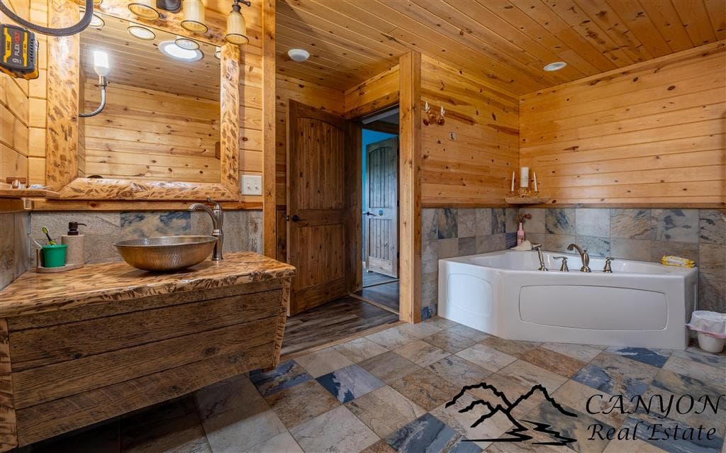 124 Highway 14A West — photo 24 of 88