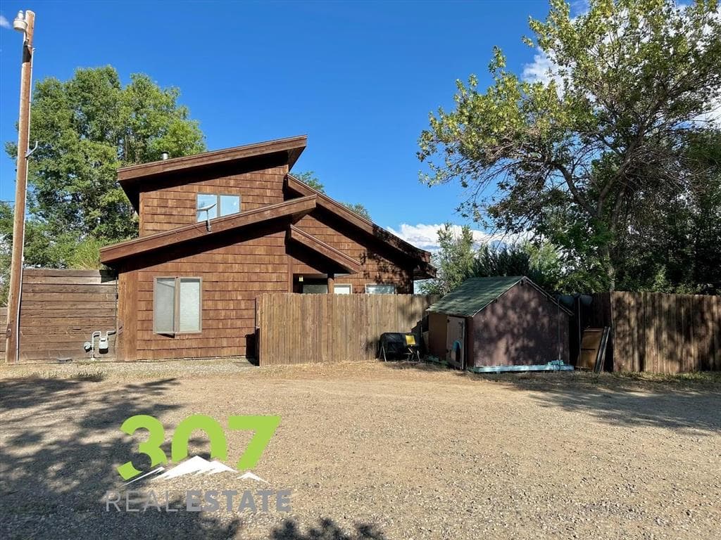 403 Fiddlers Ln — photo 2 of 51