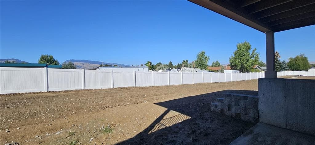 2707 Skyview Ln — photo 2 of 16