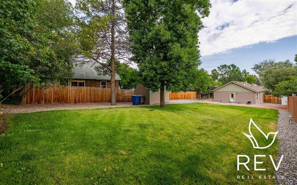 1408 Alger Ave — photo 16 of 24