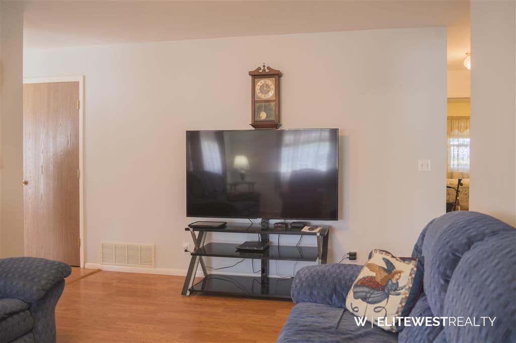 139 East 7th St — photo 16 of 71