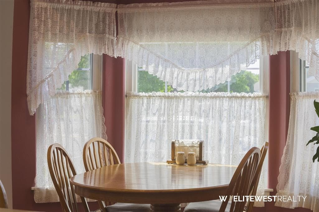 139 East 7th St — photo 4 of 71