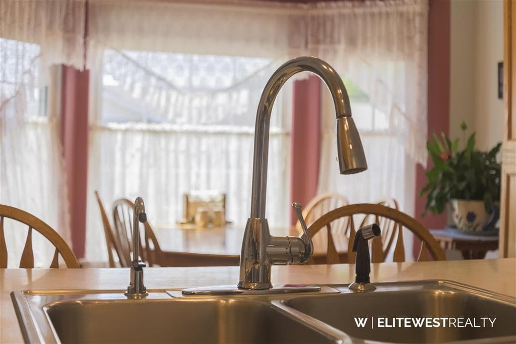 139 East 7th St — photo 6 of 71